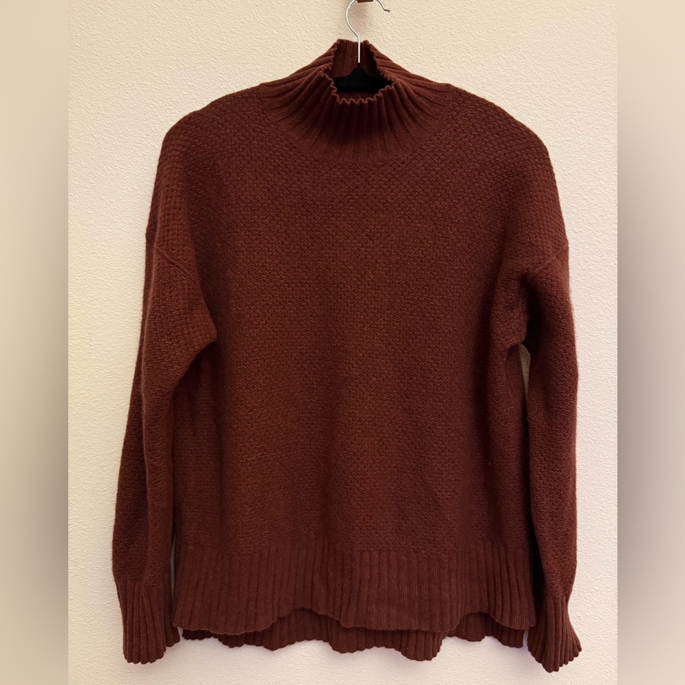 Everlane ReCashmere Sweater Stroopwaffel